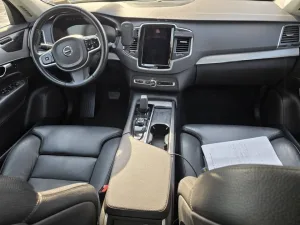 2022 Volvo XC90 Core