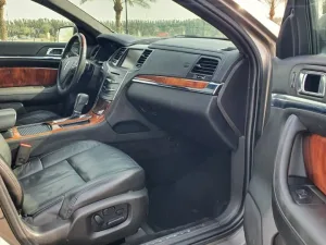 2015 Lincoln MKS No Trim