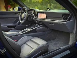 2020 Porsche 911 Carrera