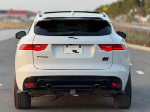 2017 Jaguar F-Pace Prestige
