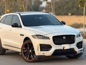 2017 Jaguar F-Pace Prestige