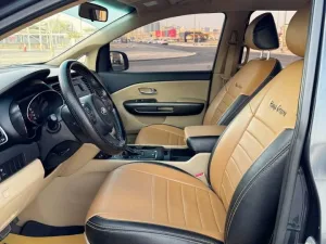 2016 Kia Carnival LX with Seat Package