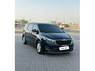 2016 Kia Carnival in Dubai used car