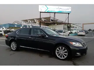 2010 Lexus LS in Ajman used car