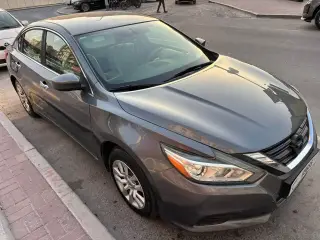 2017 Nissan Altima in Dubai used car