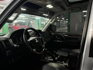 2011 Mitsubishi Pajero GLS