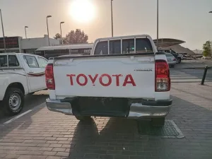 2017 Toyota Hilux SR