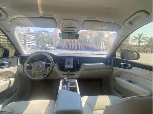 2023 Volvo XC60 Momentum