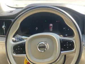 2023 Volvo XC60 Momentum