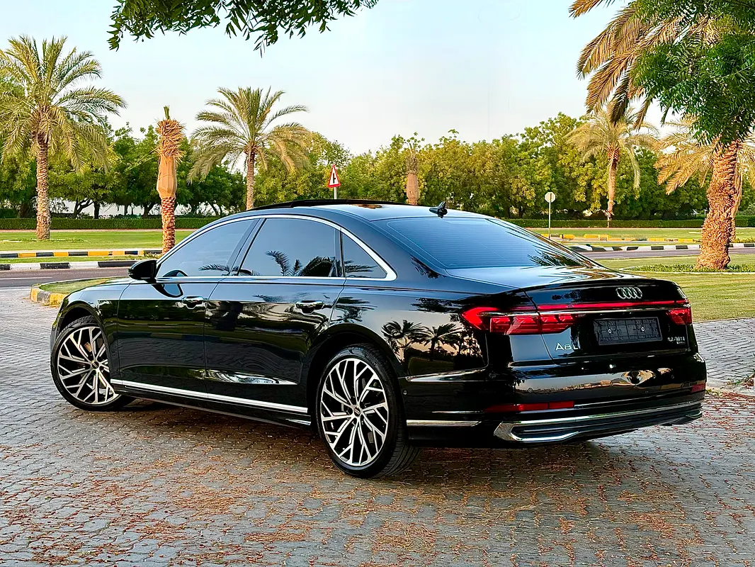 2022 اودي آي ٨ quattro 55 TFSI