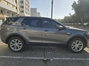 2019 لاند روفر ديسكفري