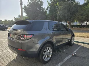 2019 لاند روفر ديسكفري