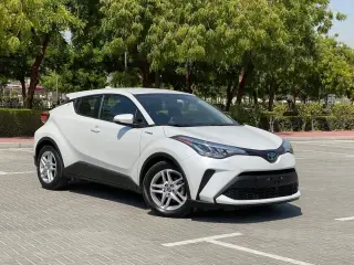 2023 Toyota CHR في Dubai سيارة مستعملة