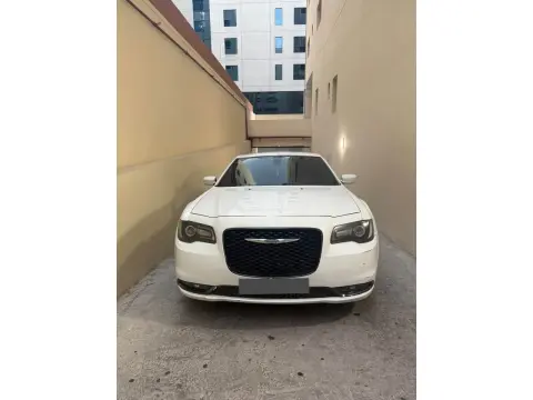 2019 كرايسلر ٣٠٠ C