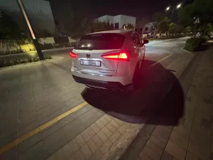 2020 لكزس NX - ان اكس NX300