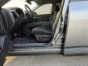 2021 نيسان روج SV