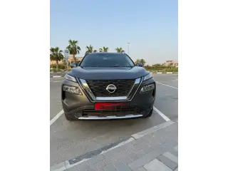 2021 Nissan Rogue في Dubai سيارة مستعملة