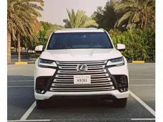 2022 Lexus LX600 في Sharjah سيارة مستعملة