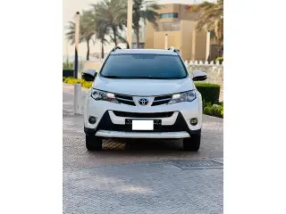 2015 Toyota Rav4 في Sharjah سيارة مستعملة