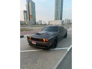 2023 Dodge Challenger في Abu Dhabi سيارة مستعملة