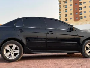 2009 ميتسوبيشي لانسر ES