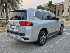 2022 تويوتا لاند كروزر VXR