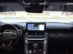 2022 تويوتا لاند كروزر VXR