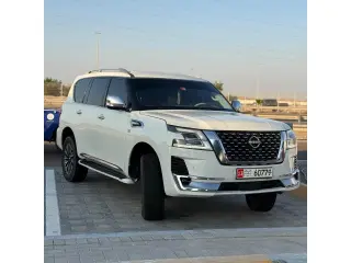 2014 Nissan Patrol في Ajman سيارة مستعملة