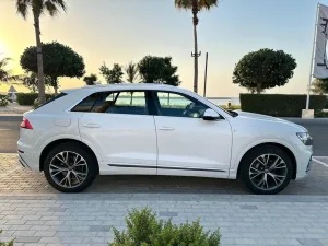 2019 اودي كيو ٨ Prestige
