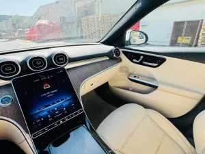 2022 مرسيدس-بنز آلفئة - C C300