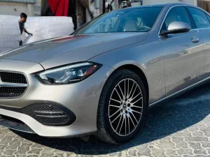2022 مرسيدس-بنز آلفئة - C C300