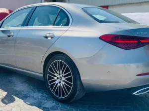 2022 مرسيدس-بنز آلفئة - C C300