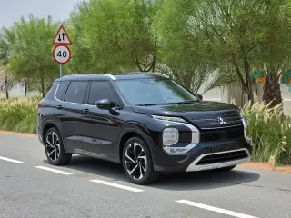 2024 Mitsubishi Outlander في Dubai سيارة مستعملة