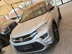 2025 تويوتا اوربان كروزر GLX