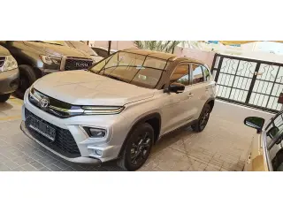 2025 Toyota Urban Cruiser في Dubai سيارة مستعملة