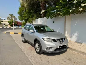 2016 نيسان اكس تريل SL