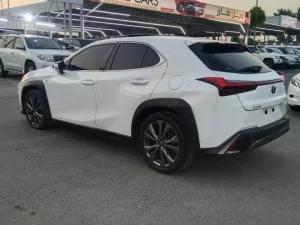 2019 لكزس UX - يو اكس UX 200 F Sport
