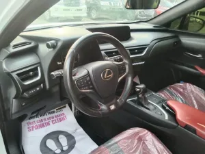 2019 لكزس UX - يو اكس UX 200 F Sport