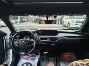 2019 لكزس UX - يو اكس UX 200 F Sport