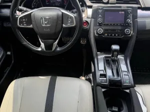 2018 هوندا سيفك Sport