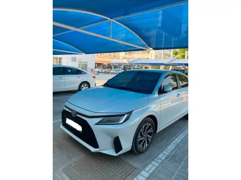 2024 تويوتا ياريس SE