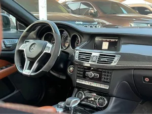 2012 مرسيدس-بنز سي ال اس CLS63 AMG