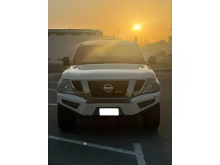 2013 Nissan Patrol في Dubai سيارة مستعملة