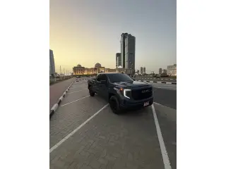2024 GMC Sierra في Sharjah سيارة مستعملة