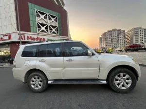 2011 Mitsubishi Pajero Signature Edition