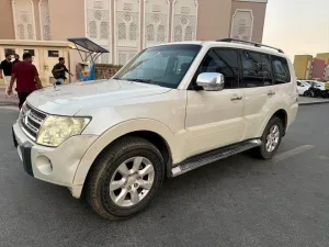 2011 Mitsubishi Pajero Signature Edition