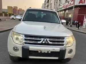 2011 Mitsubishi Pajero Signature Edition