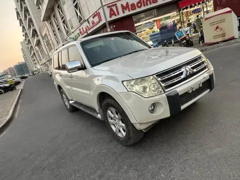 2011 Mitsubishi Pajero Signature Edition