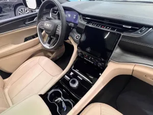 2023 Jeep Grand Cherokee Laredo X