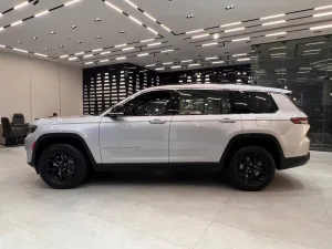 2023 Jeep Grand Cherokee Laredo X